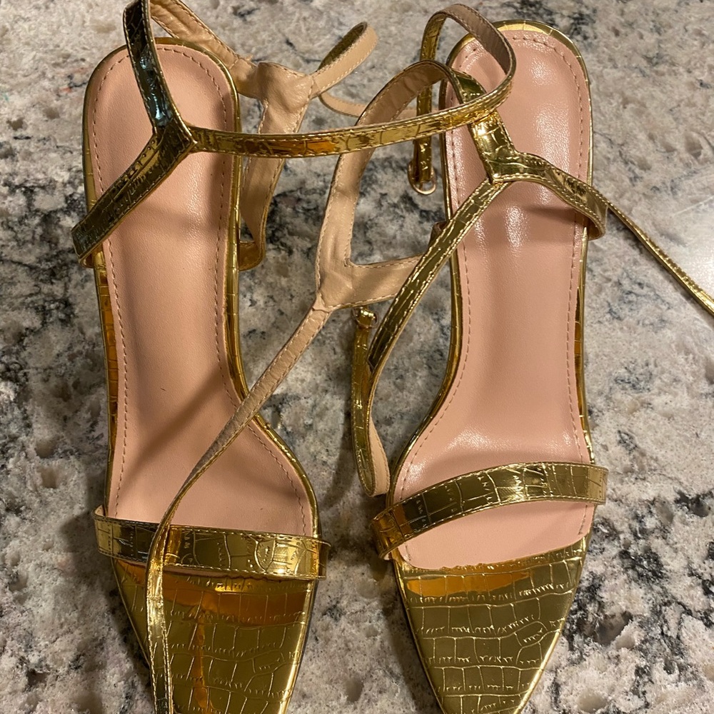 Brand New never worn size 10